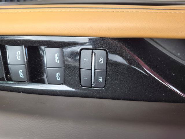 Used 2022 Cadillac Escalade Premium Luxury w/ Performance Package AWD/4WD image 20