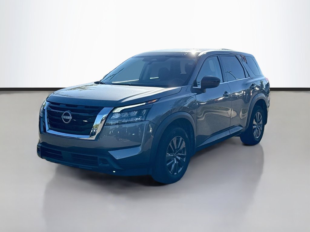 Used 2024 Nissan Pathfinder S FWD image 3