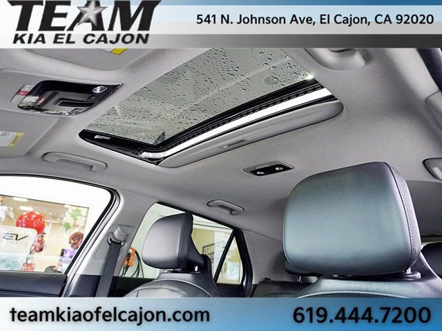 Certified 2025 Kia Niro Wave image 17