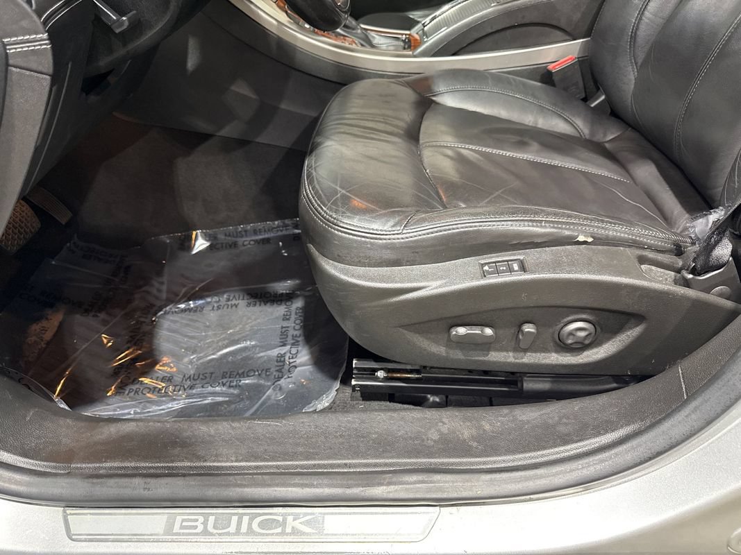 Used 2013 Buick LaCrosse Leather FWD image 97