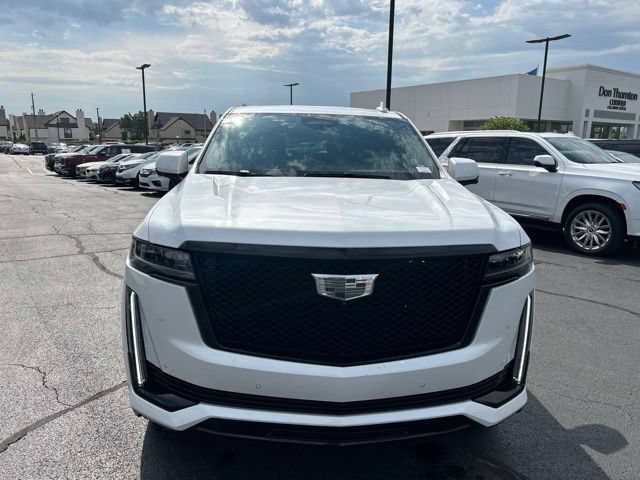 Certified 2023 Cadillac Escalade ESV Sport w/ LPO, ONYX Package AWD/4WD image 3