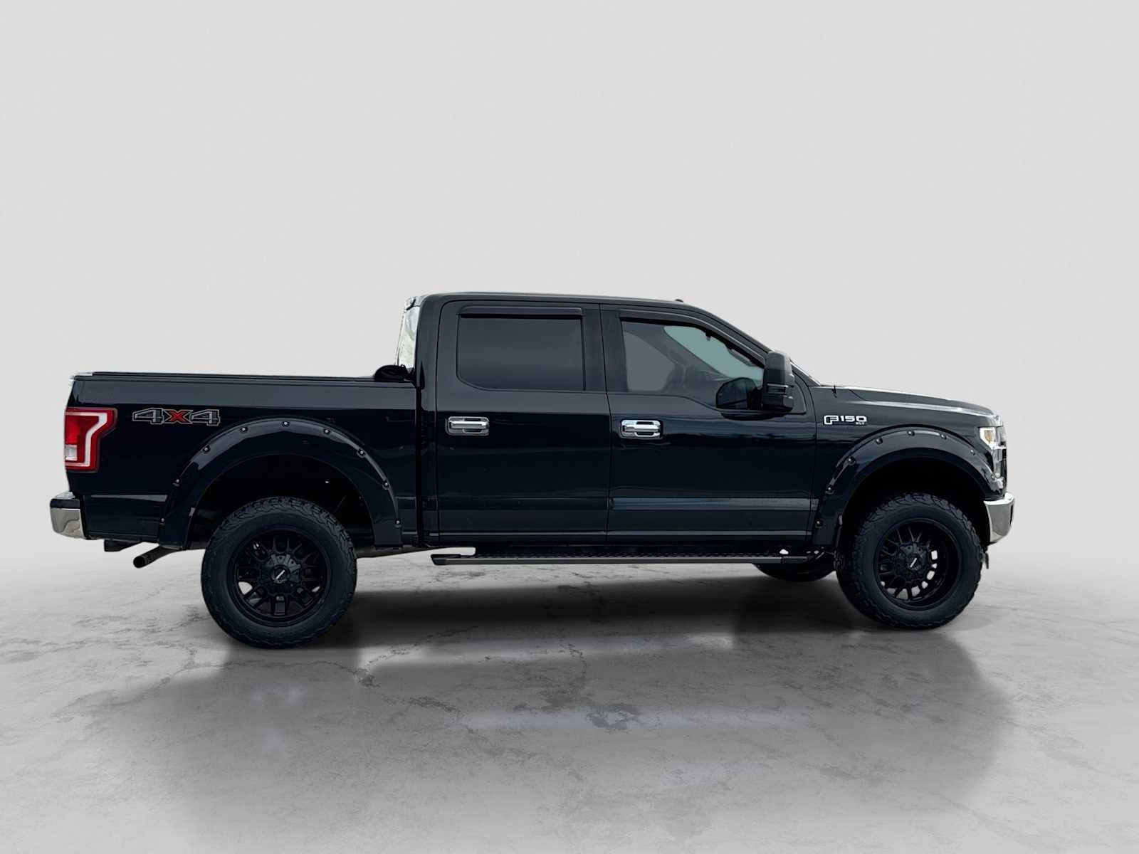 Used 2017 Ford F150 XLT AWD/4WD image 7