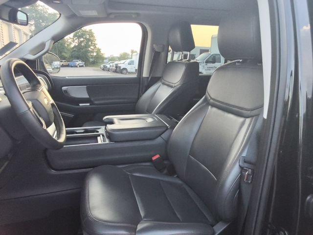 Used 2025 Ford Expedition Active RWD image 29
