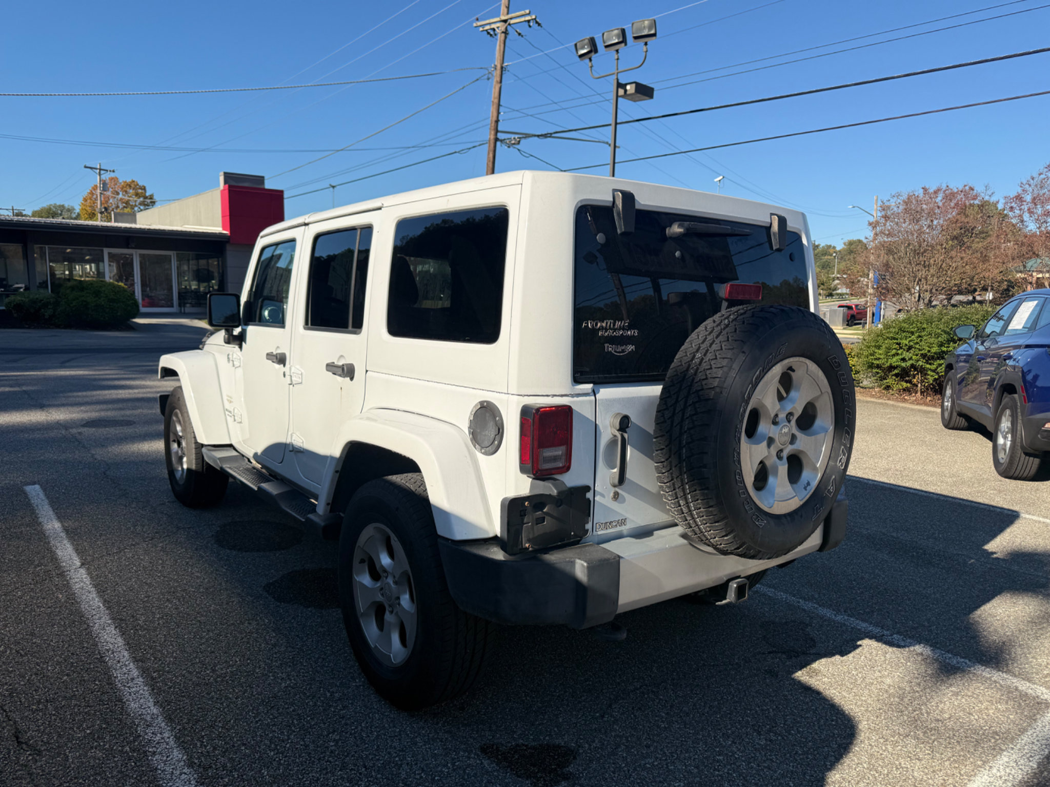 Used 2015 Jeep Wrangler Unlimited Sahara w/ Connectivity Group AWD/4WD image 6