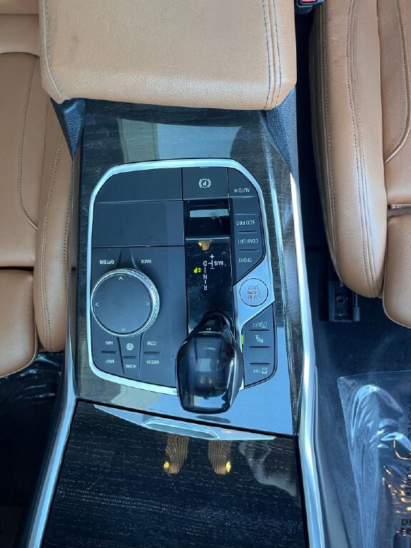 Used 2021 BMW 430i Coupe w/ Convenience Package image 22