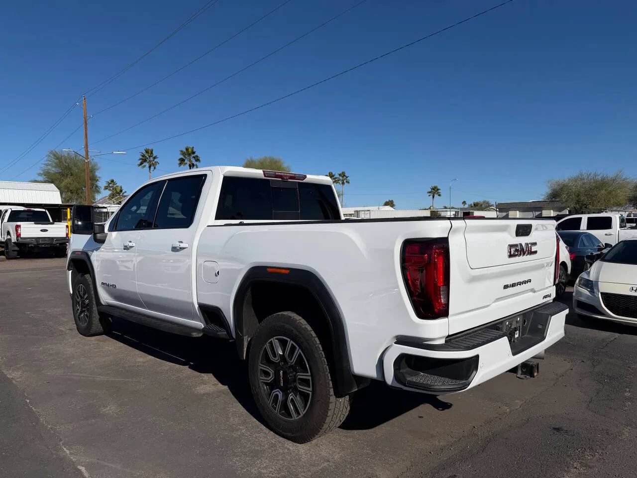 Used 2021 GMC Sierra 2500 AT4 w/ AT4 Premium Plus Package AWD/4WD image 5