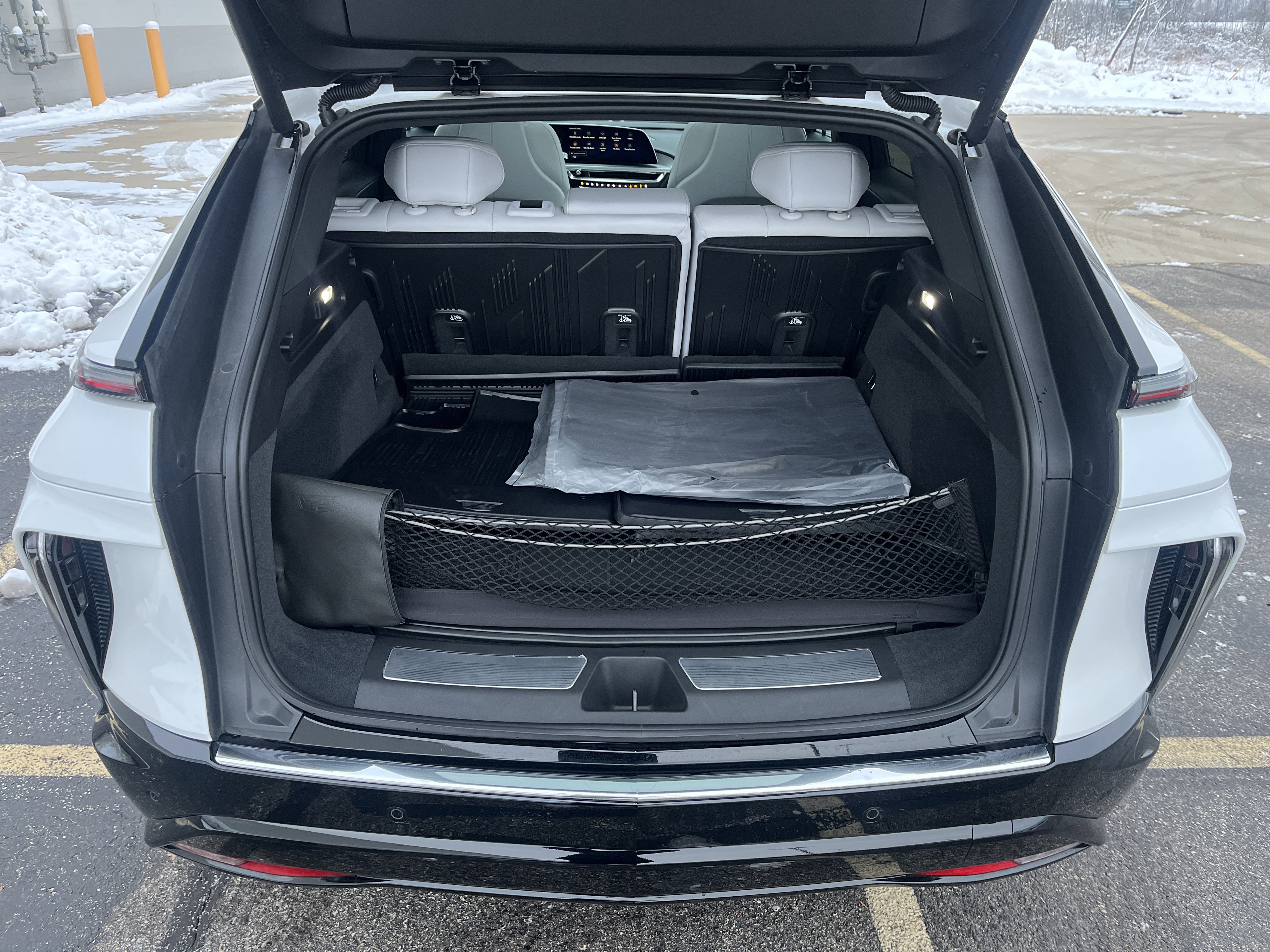 Used 2025 Cadillac Lyriq Luxury image 17