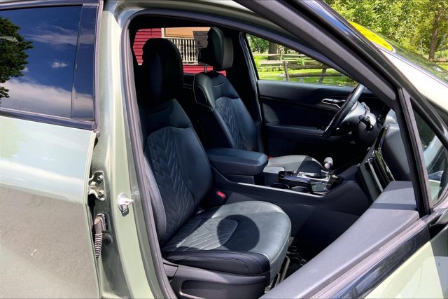 Used 2023 Kia Sportage X-Line w/ X-Line Premium Package AWD/4WD image 6