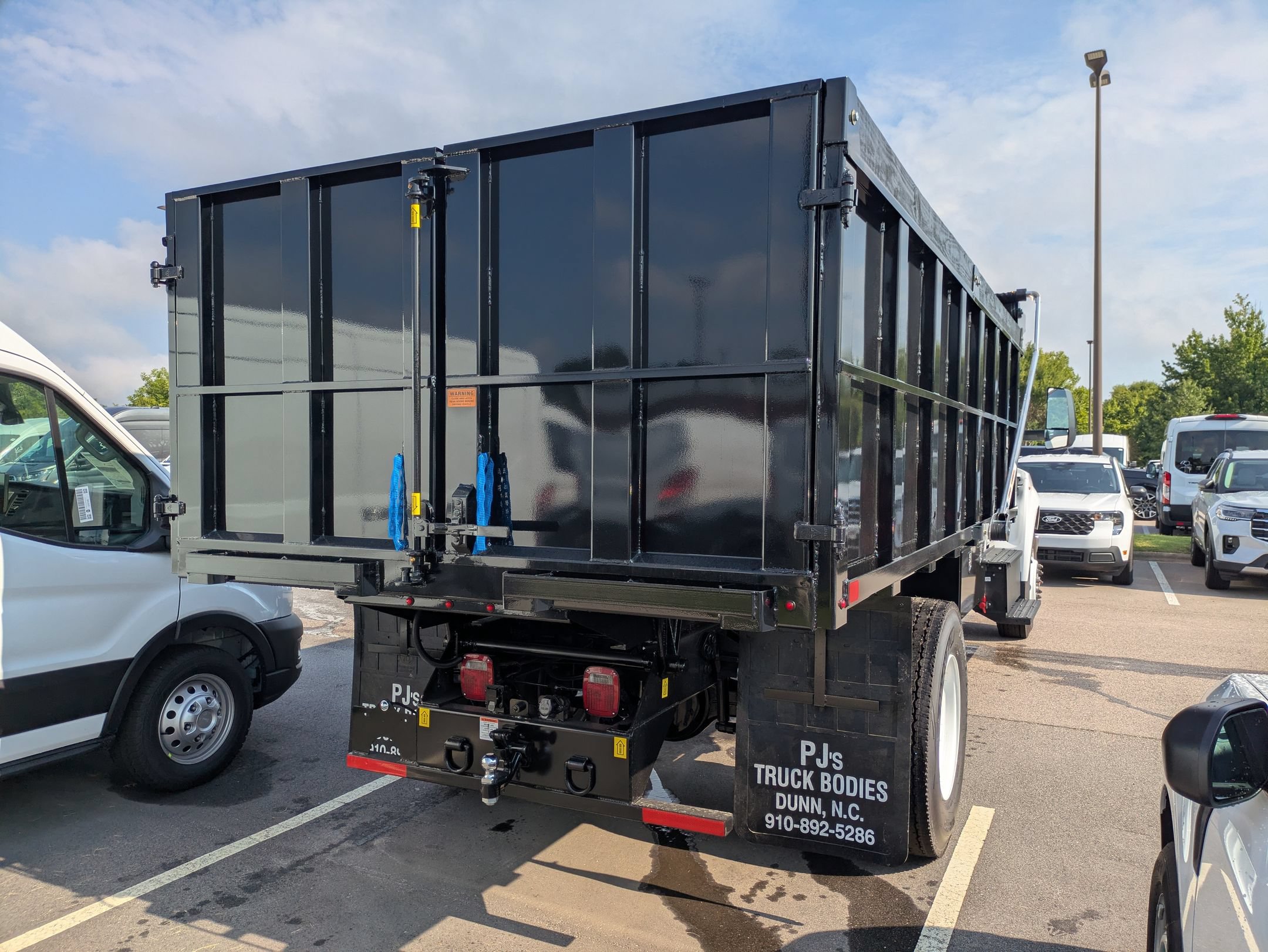 New 2027 Ford F750 2WD Regular Cab Super Duty image 4