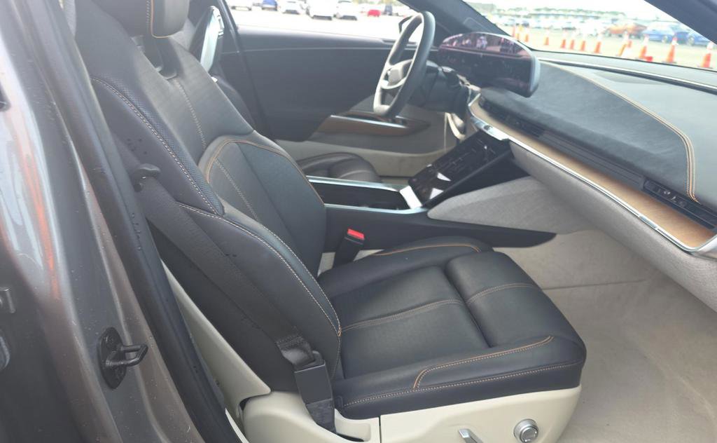 Used 2022 Lucid Air Grand Touring image 13