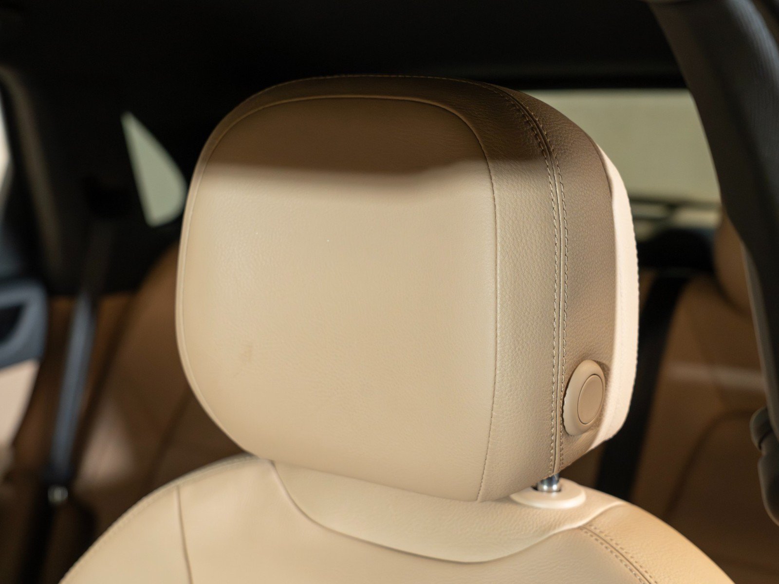 Certified 2022 Porsche Cayenne AWD/4WD image 20