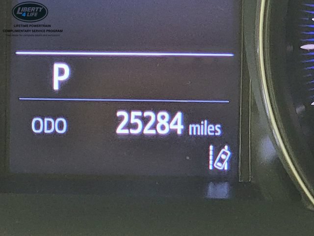 Used 2020 Toyota C-HR LE FWD image 29