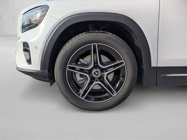 Used 2026 Mercedes-Benz GLB 250 4MATIC image 8