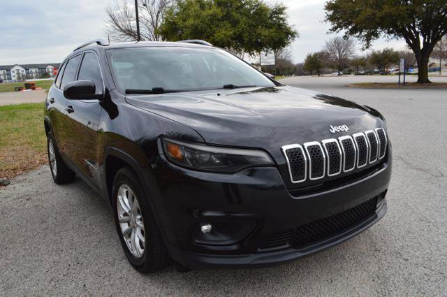 Used 2019 Jeep Cherokee Latitude w/ Popular Appearance Group image 2