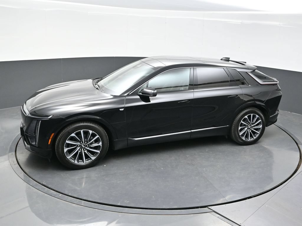 Certified 2024 Cadillac Lyriq Sport w/ LPO, Floor Liner Package AWD/4WD image 34
