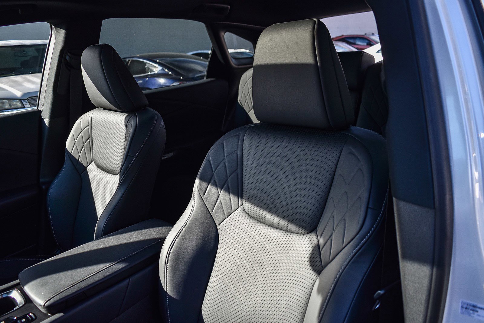 Used 2025 Lexus RX 350h w/ Convenience Package image 24