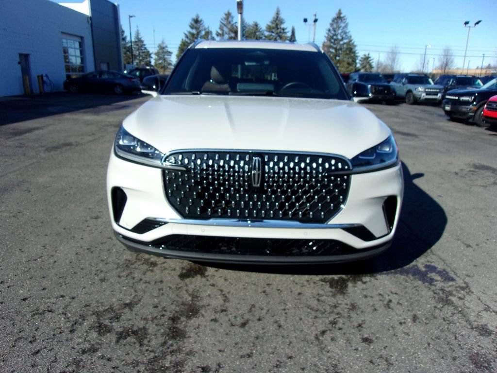 Used 2025 Lincoln Aviator Reserve w/ Equipment Group 201A AWD/4WD image 7