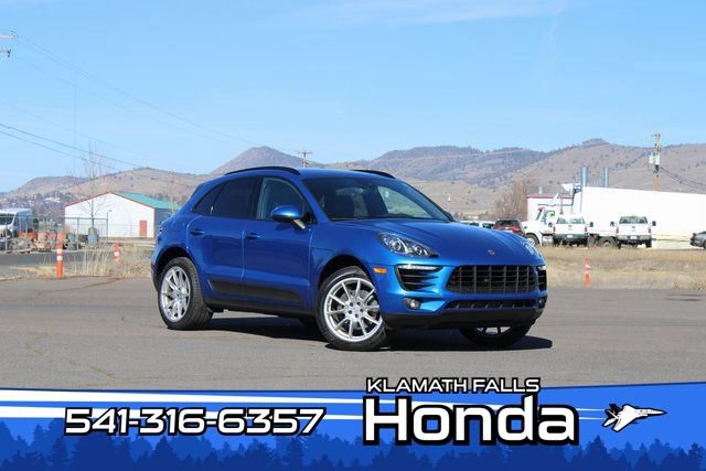Used 2018 Porsche Macan Sport Edition video 1