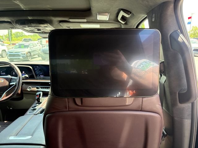 Certified 2023 Cadillac Escalade Sport Platinum w/ LPO, ONYX Package AWD/4WD image 19