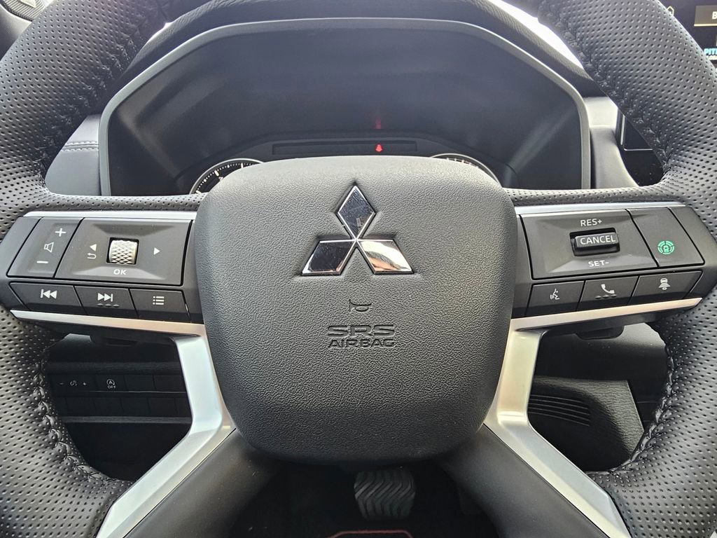 New 2026 Mitsubishi Outlander AWD image 19