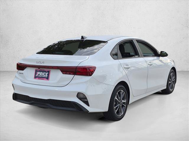 Used 2023 Kia Forte LXS w/ LXS Technology Package FWD image 5