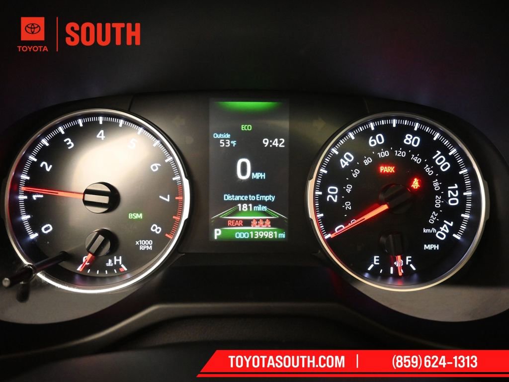 Used 2019 Toyota RAV4 XLE w/ Carpet Mat Package AWD/4WD image 12