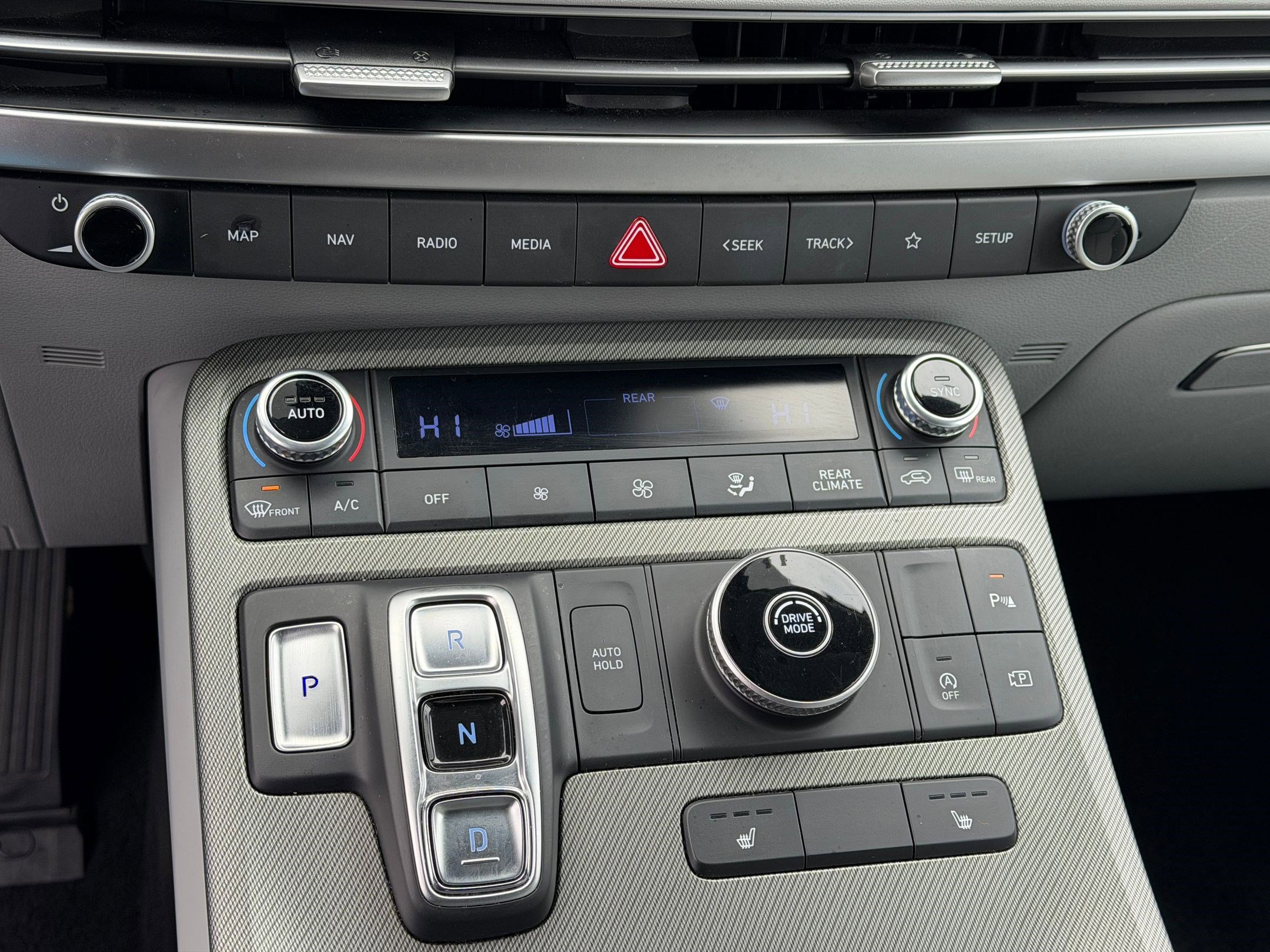 Used 2024 Hyundai Palisade SEL FWD image 26