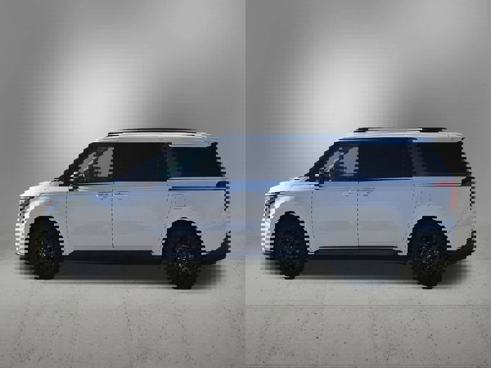 Certified 2025 Kia Carnival SX w/ SX Dark Edition Package image 3