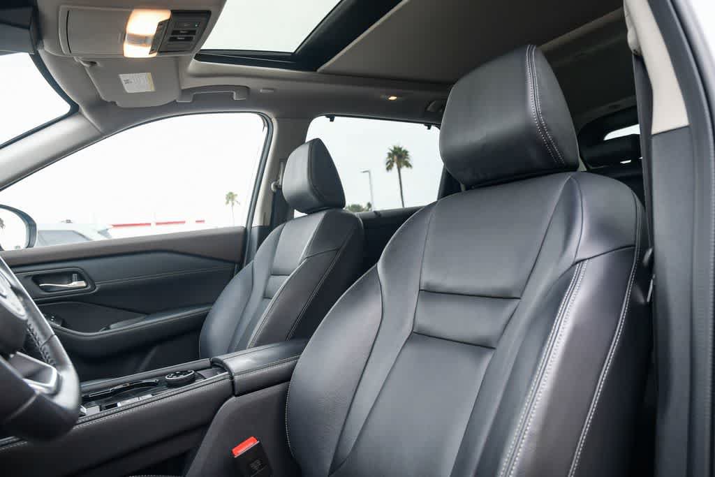 Used 2023 Nissan Rogue SL w/ SL Premium Package AWD/4WD image 17