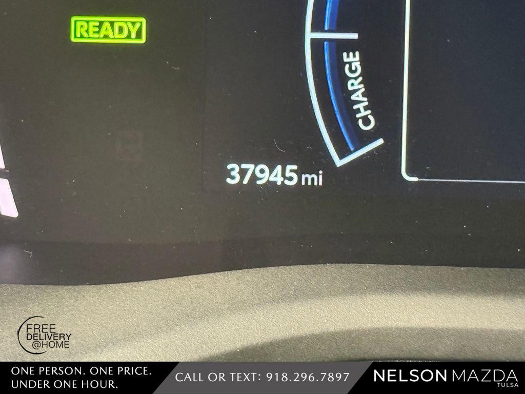 Used 2025 Toyota Camry SE w/ Convenience Package FWD image 28
