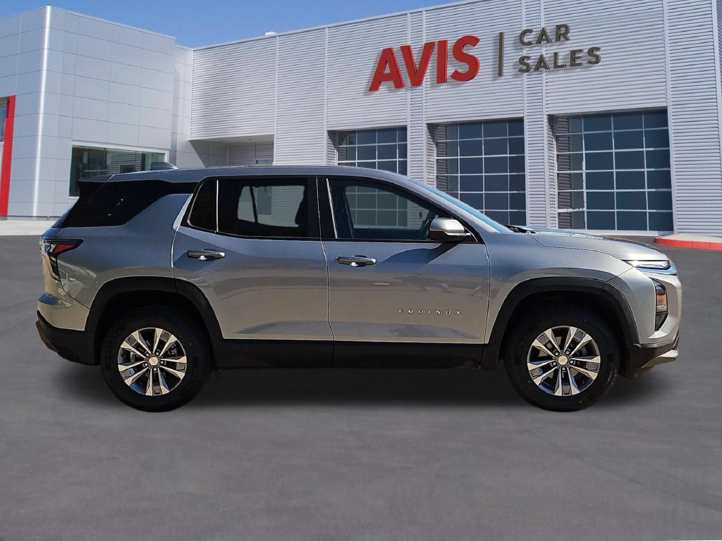 Used 2025 Chevrolet Equinox LT AWD/4WD image 4