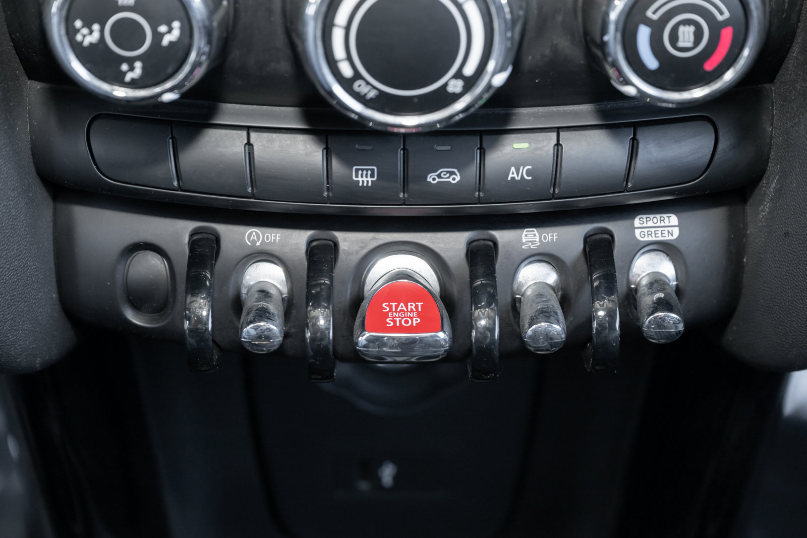 Used 2020 MINI Cooper S image 26