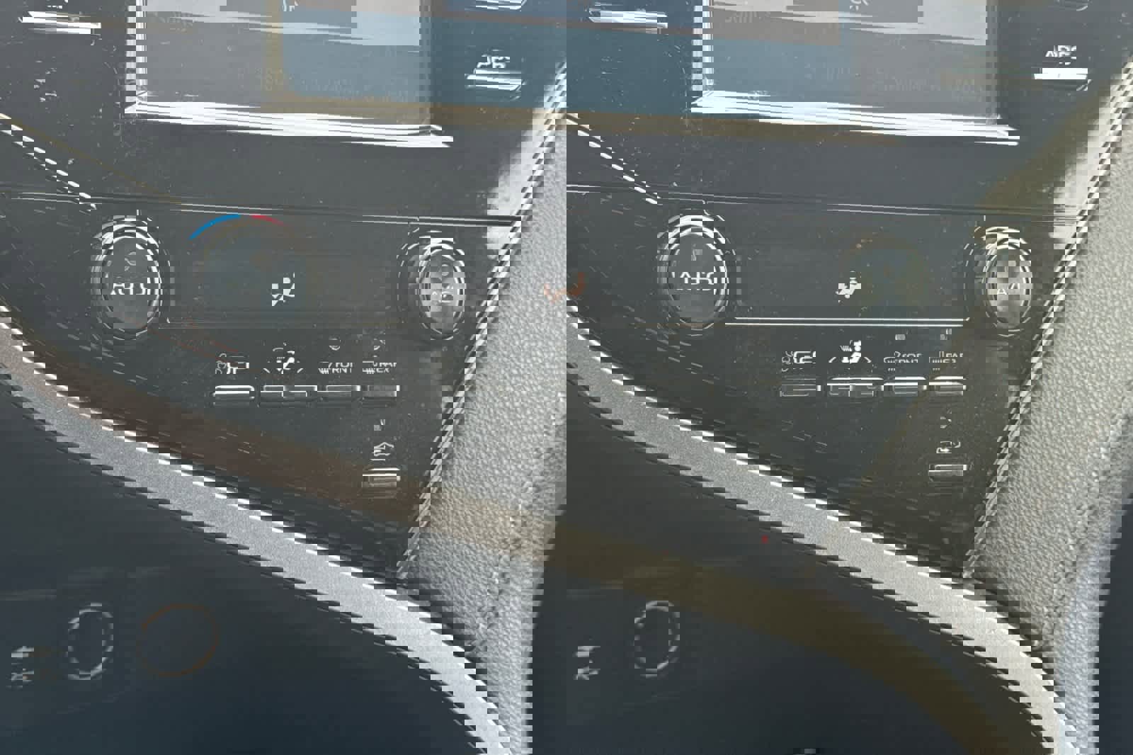 Used 2019 Toyota Camry SE w/ Carpet Mat Package image 20