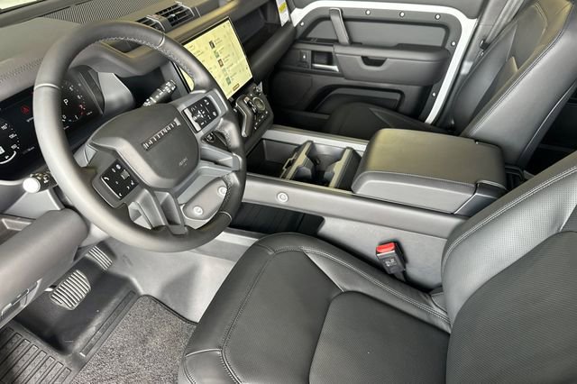 New 2026 Land Rover Defender 110 S AWD/4WD image 9