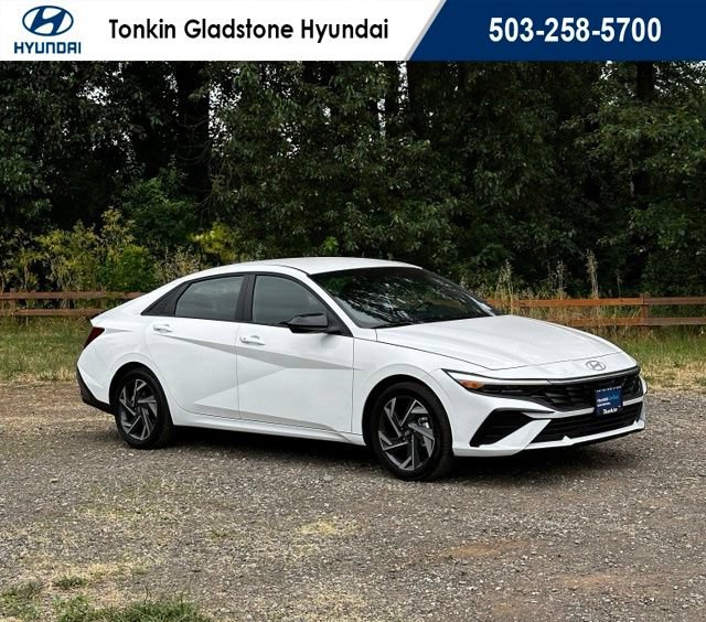 Used 2025 Hyundai Elantra Sport FWD image 1