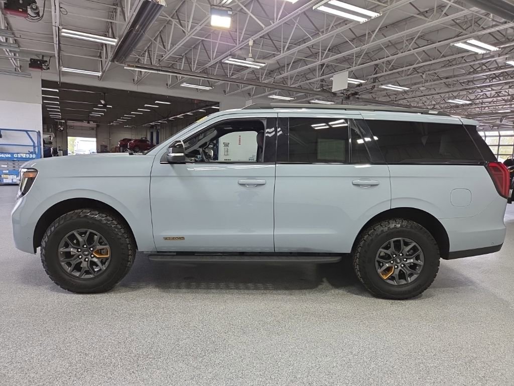 Used 2025 Ford Expedition Tremor AWD/4WD image 4
