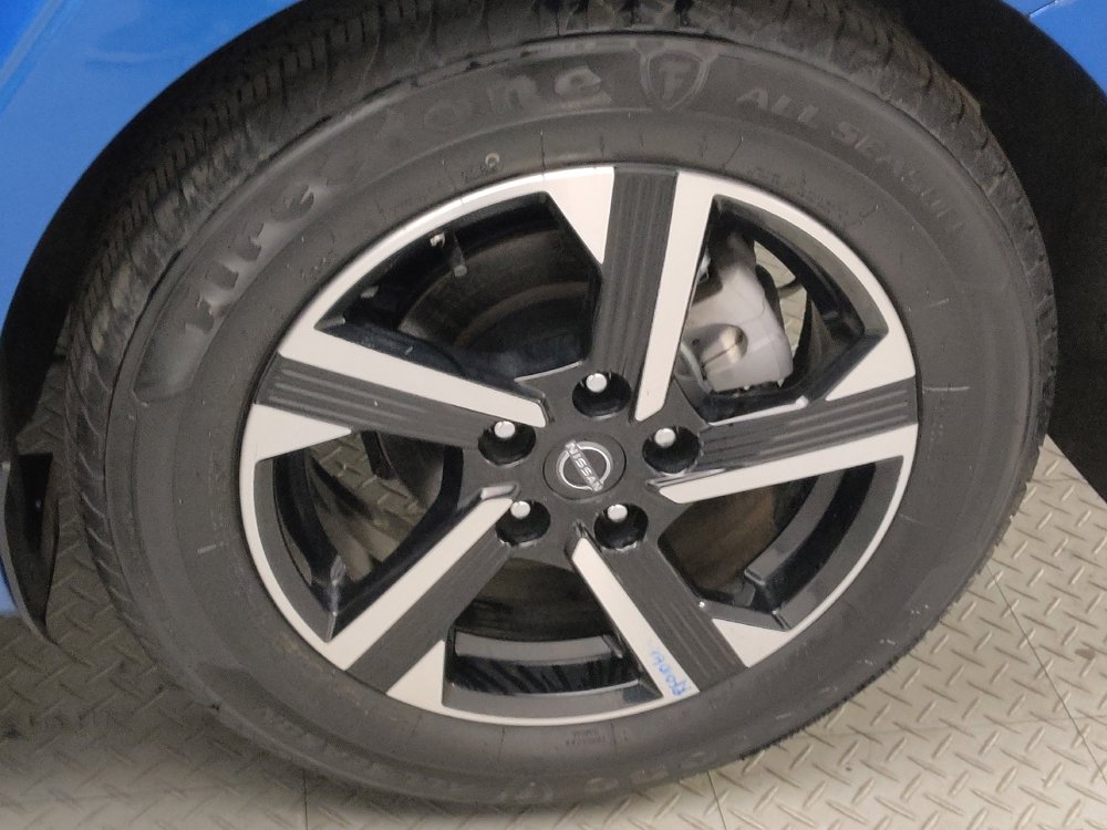 Used 2025 Nissan Sentra SV FWD image 31