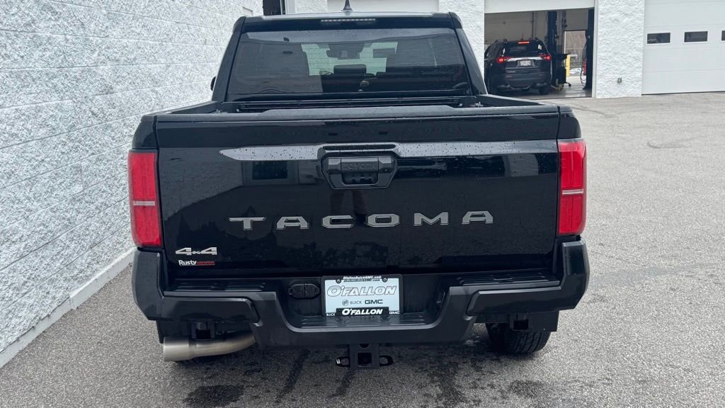 Used 2024 Toyota Tacoma SR5 AWD/4WD image 8