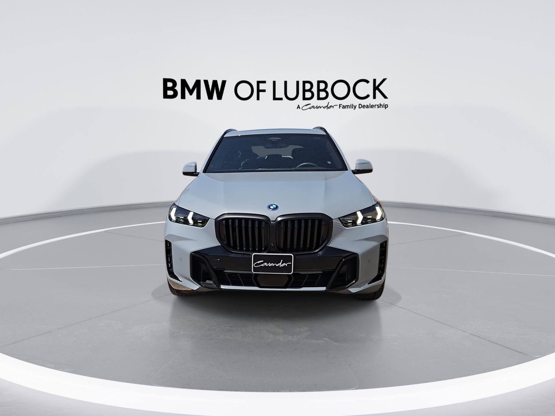 Used 2026 BMW X5 xDrive50e w/ M Sport Package AWD/4WD image 3