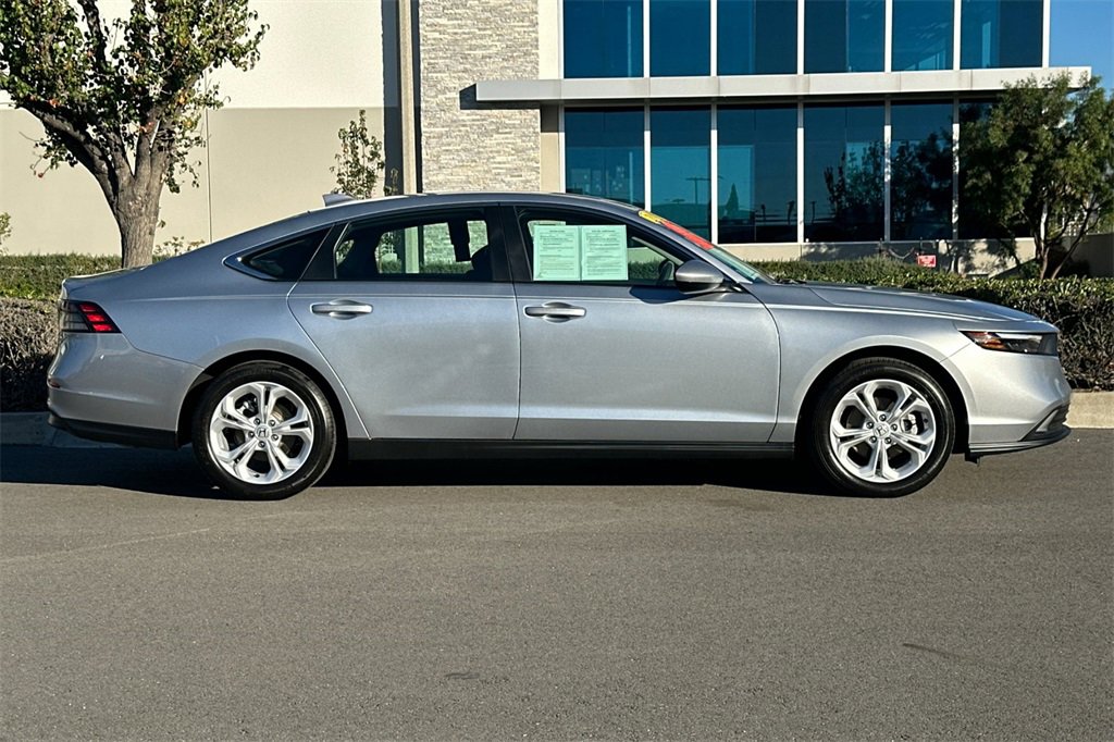 Certified 2025 Honda Accord LX image 3