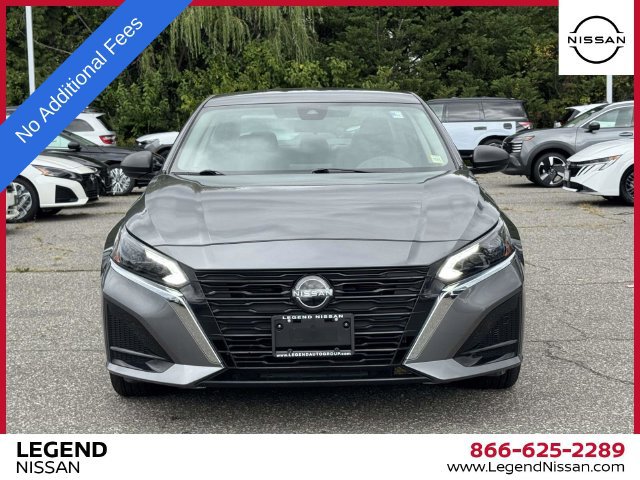 Used 2024 Nissan Altima 2.5 SV AWD/4WD image 2