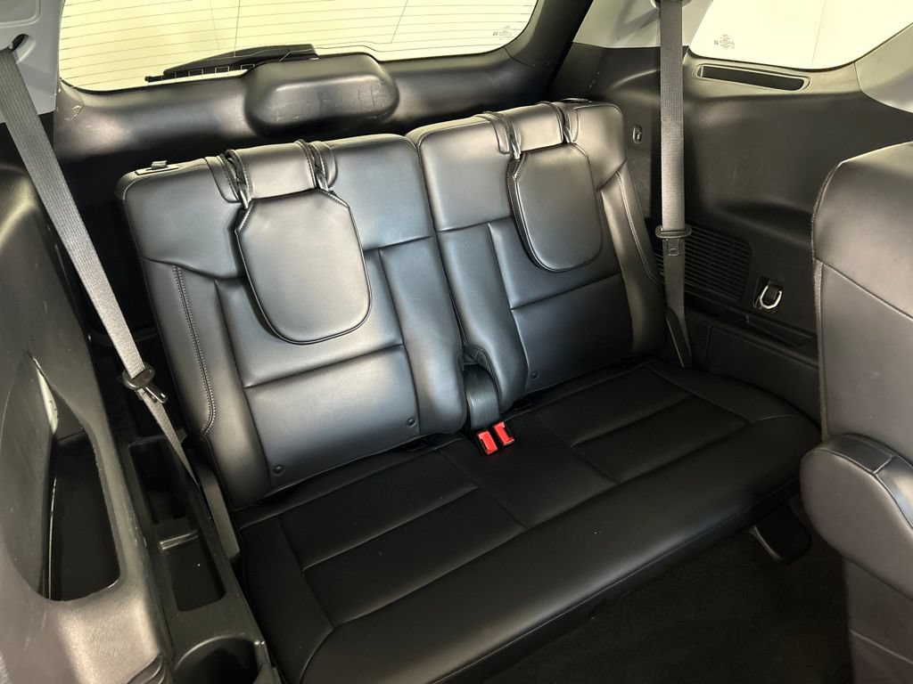 Used 2024 Ford Explorer XLT w/ Equipment Group 202A AWD/4WD image 24