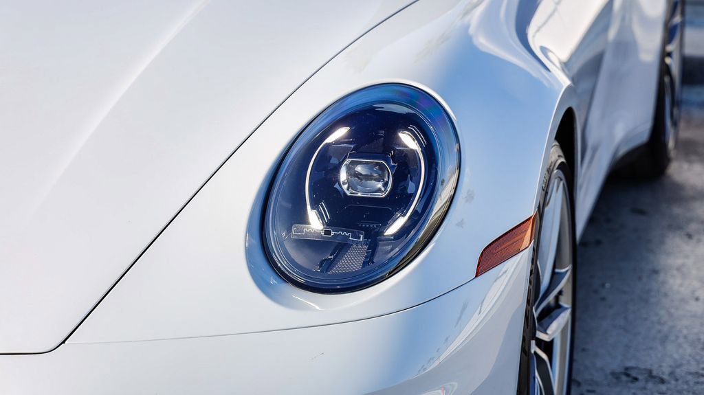Used 2025 Porsche 911 Carrera RWD image 5