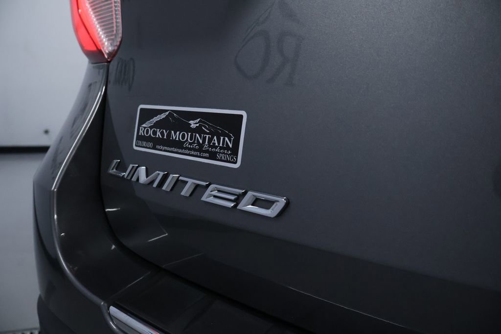 Used 2022 Ford Explorer Limited w/ Hybrid Equipment Group 310A image 34