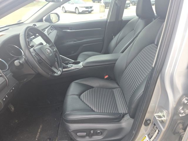 Used 2018 Toyota Camry SE image 9
