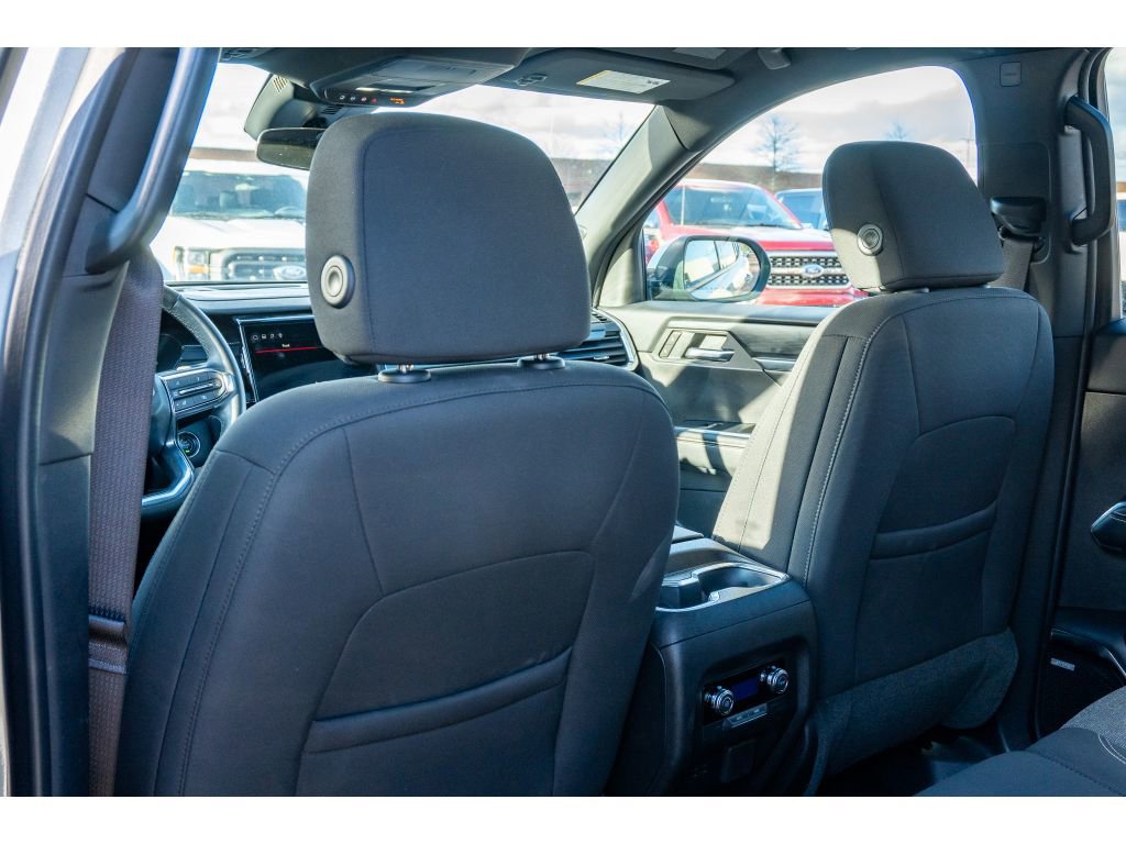 Used 2025 GMC Acadia Elevation image 12