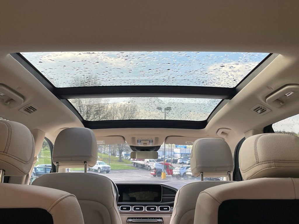 Used 2022 Mercedes-Benz GLS 450 4MATIC image 24