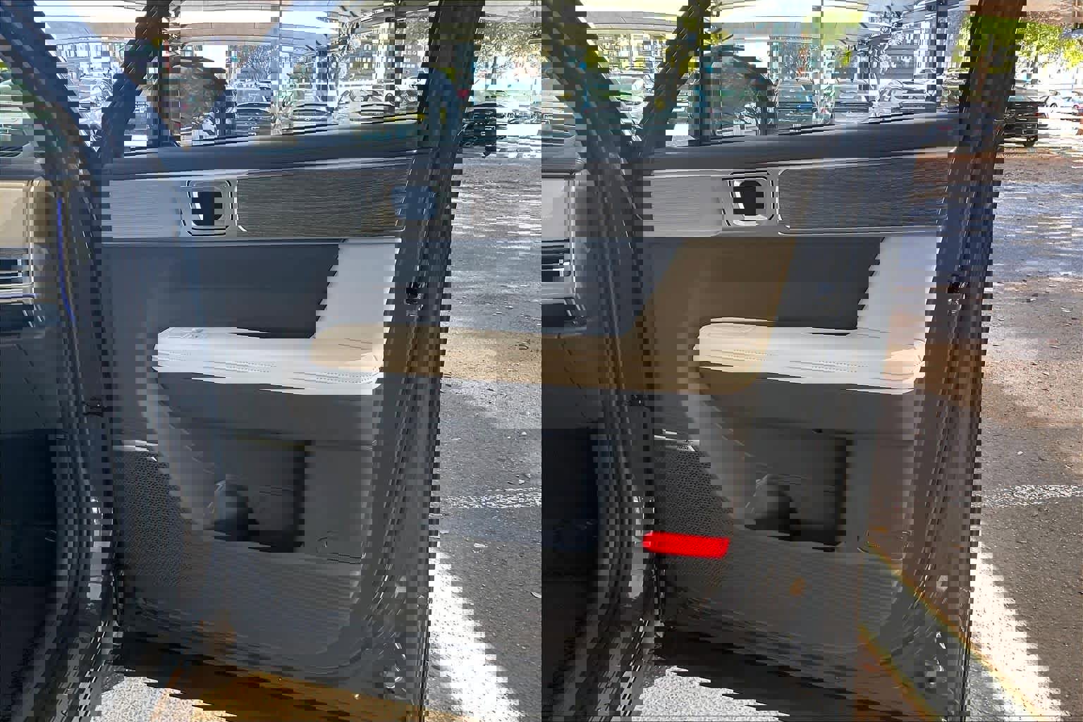 Certified 2026 Hyundai Santa Fe Calligraphy image 23