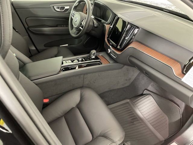 Certified 2024 Volvo XC60 T8 Plus w/ Protection Package Premier image 42