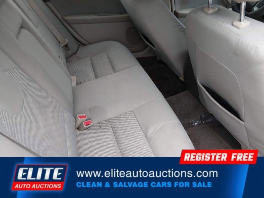 Used 2012 Ford Fusion SE image 16